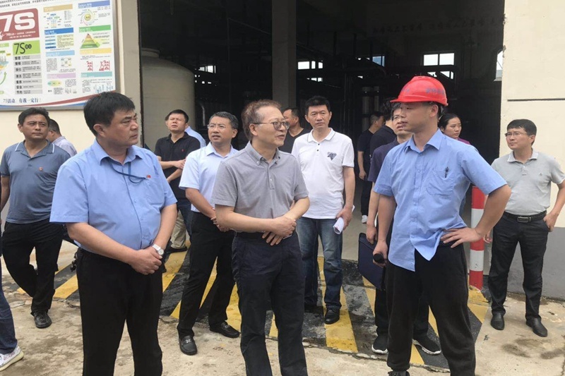2020年8月5日，時任國家水利部全國節(jié)約用水辦公室副主任熊中才蒞臨景興紙業(yè)調(diào)研企業(yè)用水節(jié)水工作
